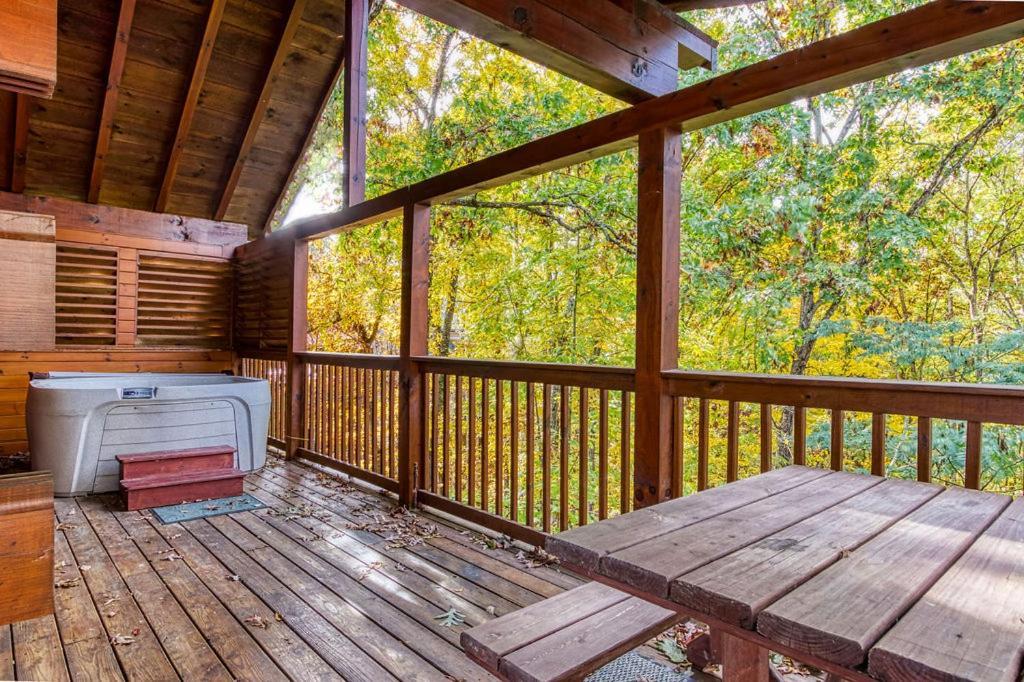 The Nut House, Hot Tub, Game Room, Wifi, 1089 Free Tickets Each Paid Day, Dollywood And More! Pigeon Forge Dış mekan fotoğraf