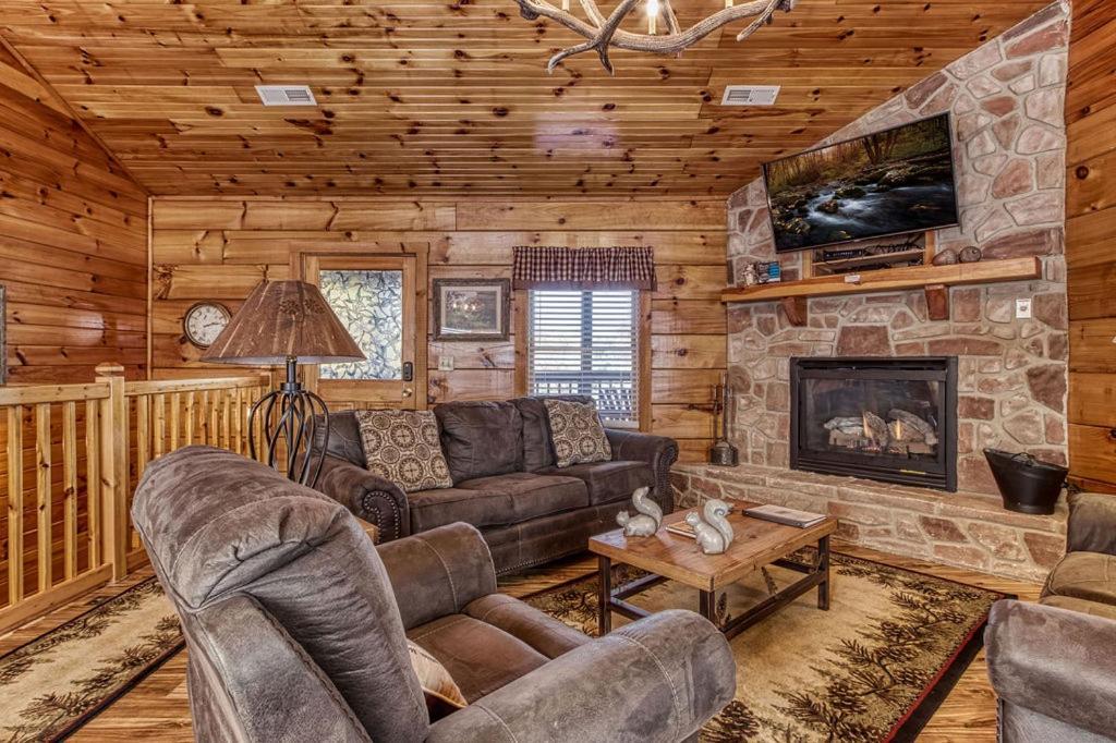 The Nut House, Hot Tub, Game Room, Wifi, 1089 Free Tickets Each Paid Day, Dollywood And More! Pigeon Forge Dış mekan fotoğraf