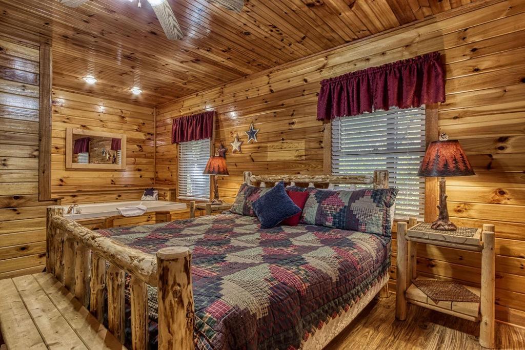 The Nut House, Hot Tub, Game Room, Wifi, 1089 Free Tickets Each Paid Day, Dollywood And More! Pigeon Forge Dış mekan fotoğraf