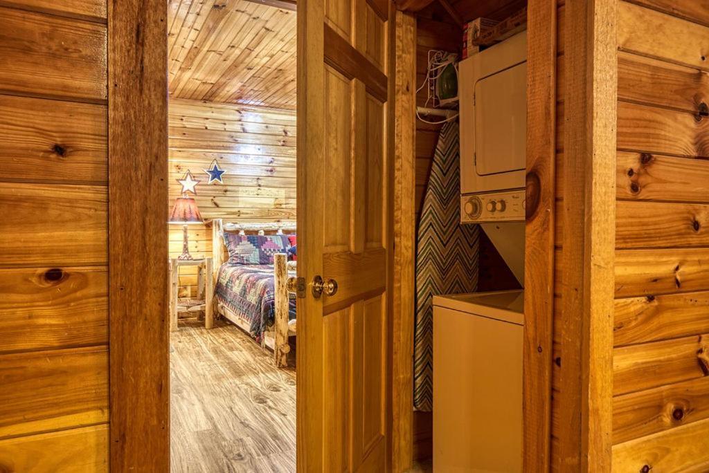 The Nut House, Hot Tub, Game Room, Wifi, 1089 Free Tickets Each Paid Day, Dollywood And More! Pigeon Forge Dış mekan fotoğraf